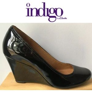 👠Clarks Indigo Wedge Pump Black Patent Leather